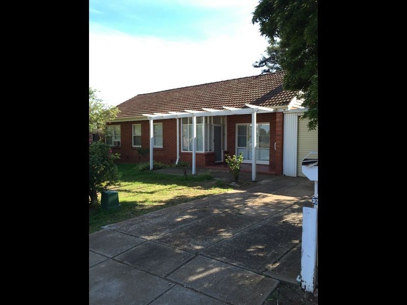 23 Dockett Road, Elizabeth Downs SA 5113