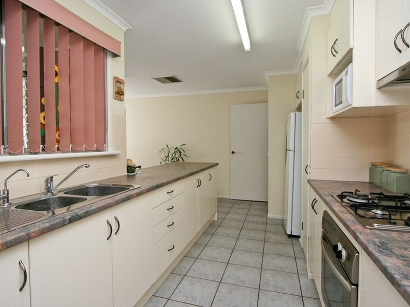 27 Target Hill Road, Salisbury Heights SA 5109