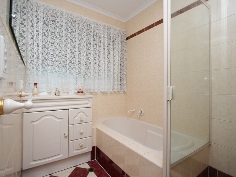 27 Target Hill Road, Salisbury Heights SA 5109