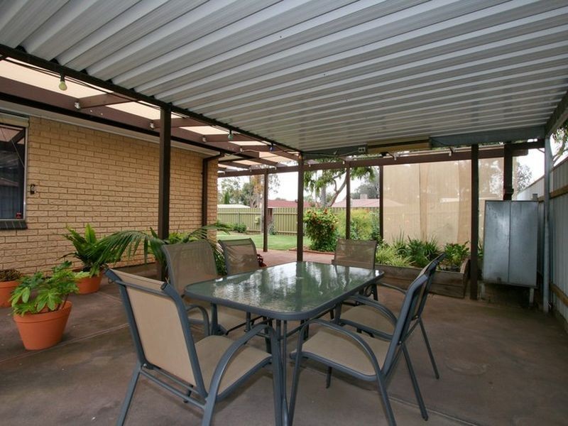 27 Target Hill Road, Salisbury Heights SA 5109