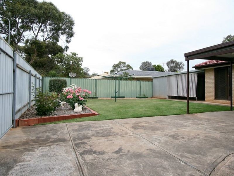 27 Target Hill Road, Salisbury Heights SA 5109