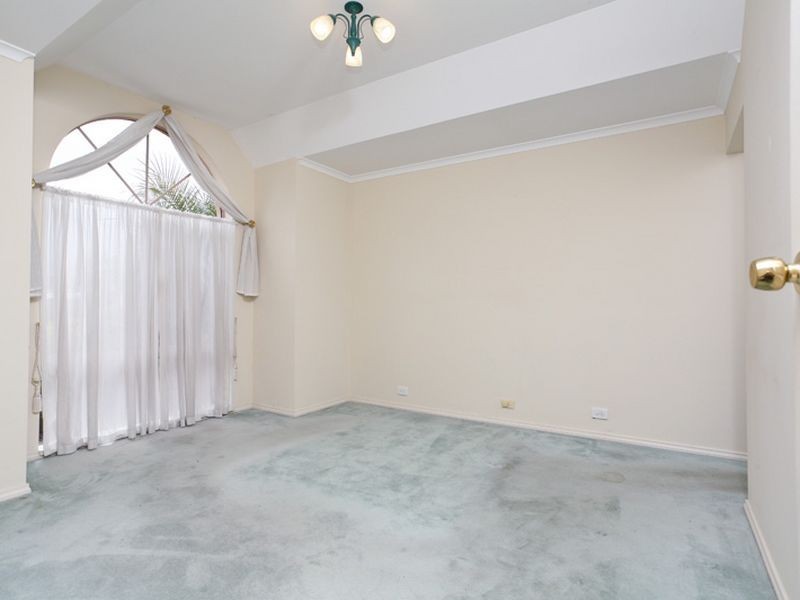 12 Rhode Island Drive, Parafield Gardens SA 5107