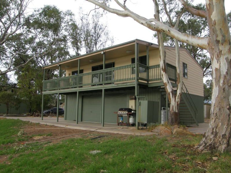 5 Government Road, Blanchetown SA 5357