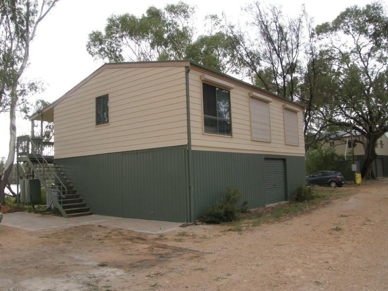 5 Government Road, Blanchetown SA 5357