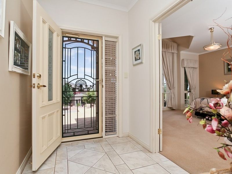 1 Seahaven Court, Gulfview Heights SA 5096