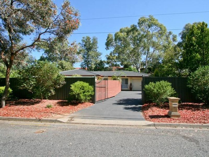 31 Amanda Drive, Surrey Downs SA 5126