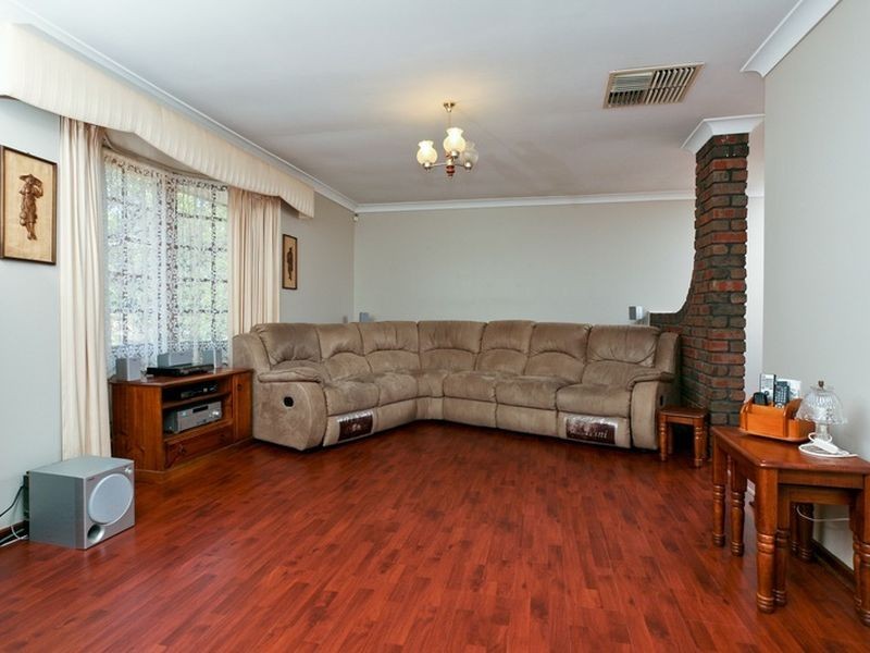 34 Coomurra Drive, Salisbury Heights SA 5109