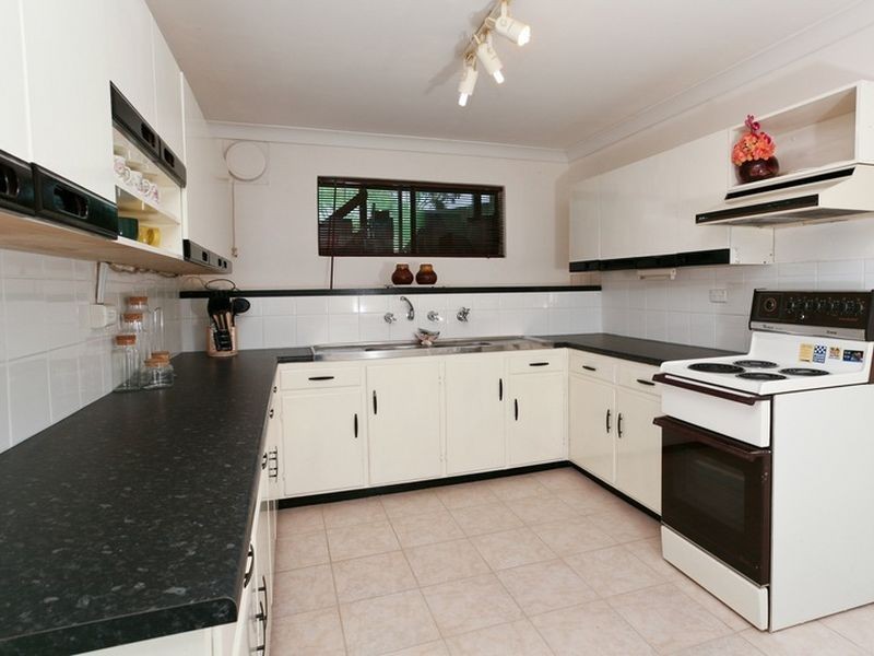 34 Coomurra Drive, Salisbury Heights SA 5109