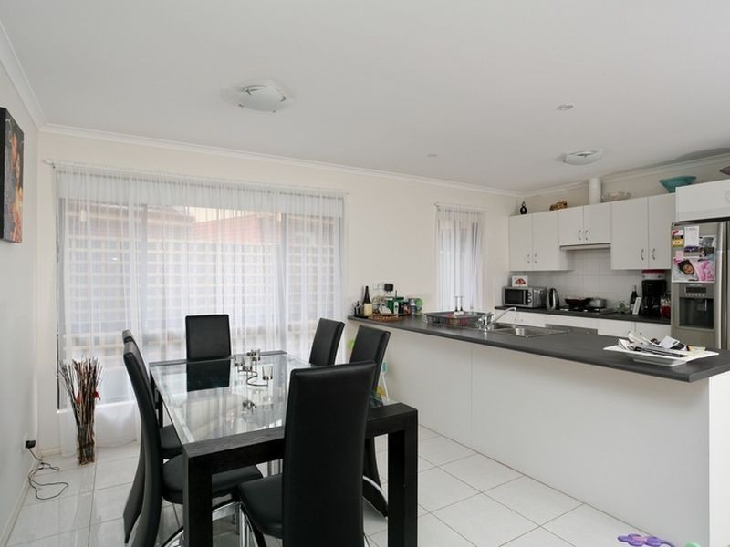 24 Athalie Avenue, Parafield Gardens SA 5107