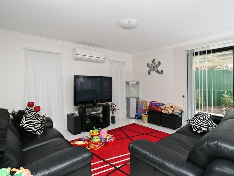 24 Athalie Avenue, Parafield Gardens SA 5107