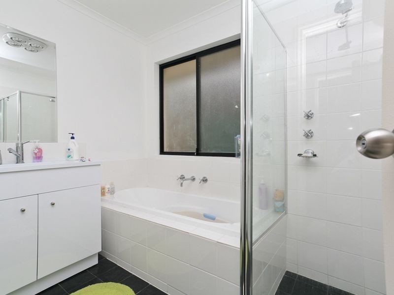24 Athalie Avenue, Parafield Gardens SA 5107