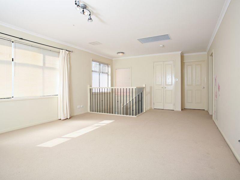 28 Grasswren Way, Mawson Lakes SA 5095