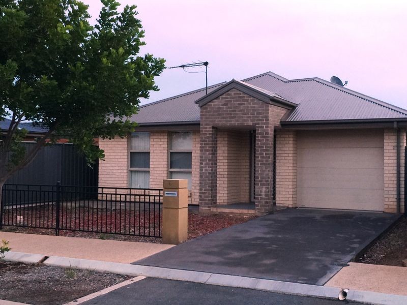 6 Burley Griffen Drive, Andrews Farm SA 5114