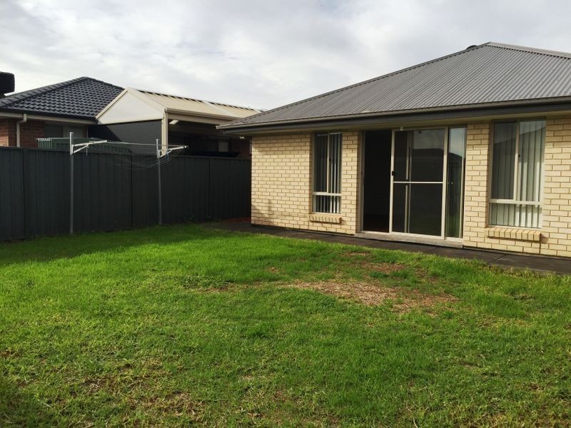 6 Burley Griffen Drive, Andrews Farm SA 5114