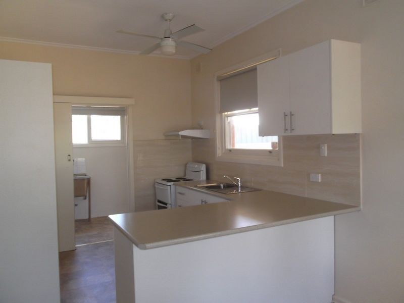 2 Thompson Street, Elizabeth South SA 5112