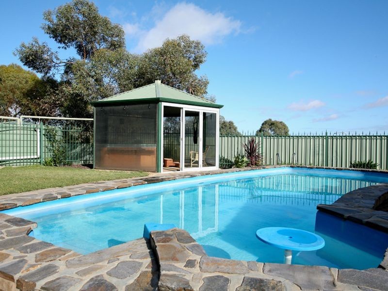 8 Cadiz Court, Gulfview Heights SA 5096