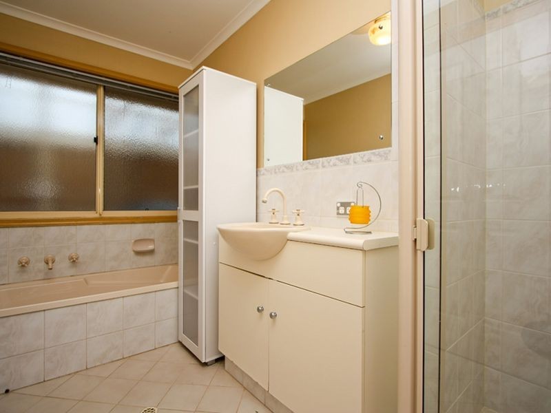 42 Bushmills Street, Greenwith SA 5125