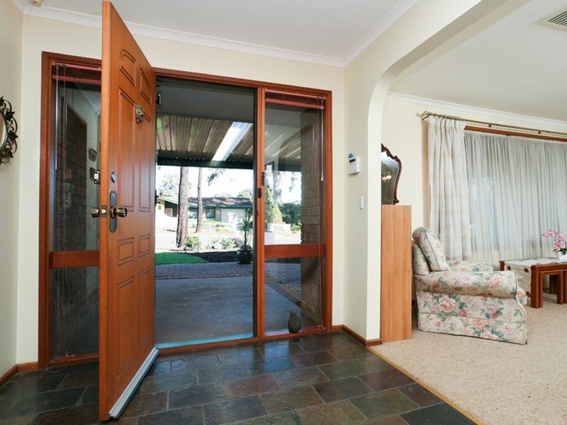 78 Canterbury Drive, Salisbury Heights SA 5109