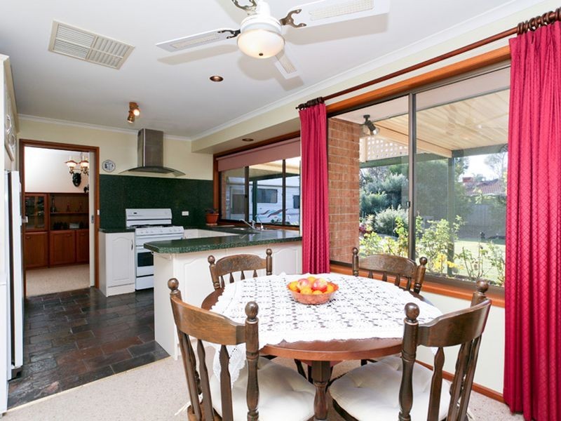 78 Canterbury Drive, Salisbury Heights SA 5109