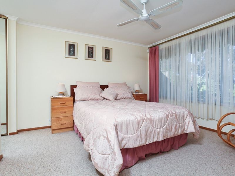 78 Canterbury Drive, Salisbury Heights SA 5109