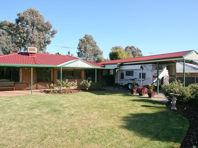 78 Canterbury Drive, Salisbury Heights SA 5109