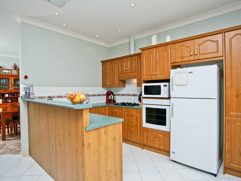 8 Farnell Place, Greenwith SA 5125