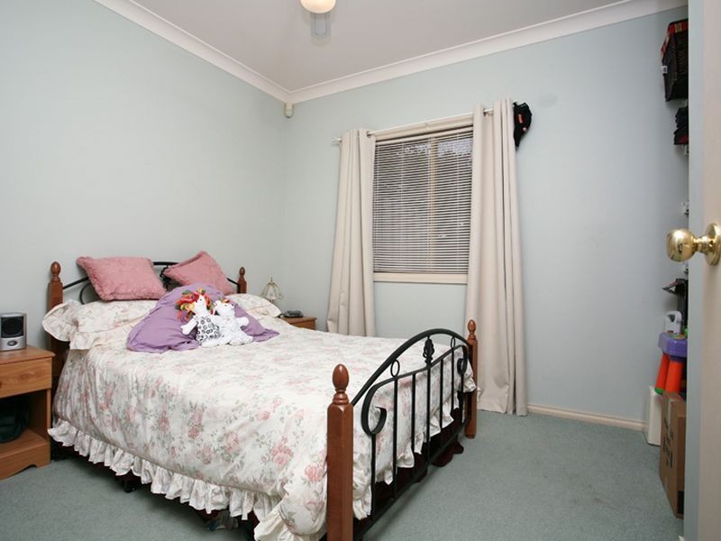 8 Farnell Place, Greenwith SA 5125