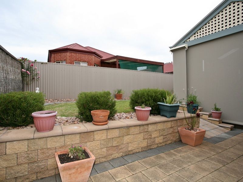 8 Farnell Place, Greenwith SA 5125