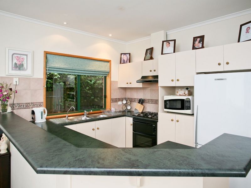 9 Lake Tobin Crescent, Greenwith SA 5125