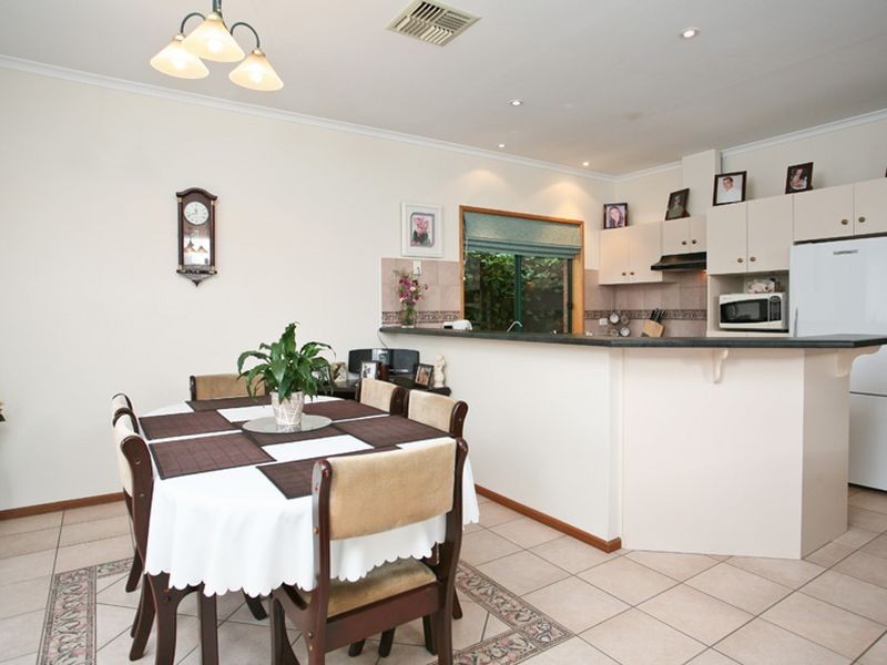 9 Lake Tobin Crescent, Greenwith SA 5125