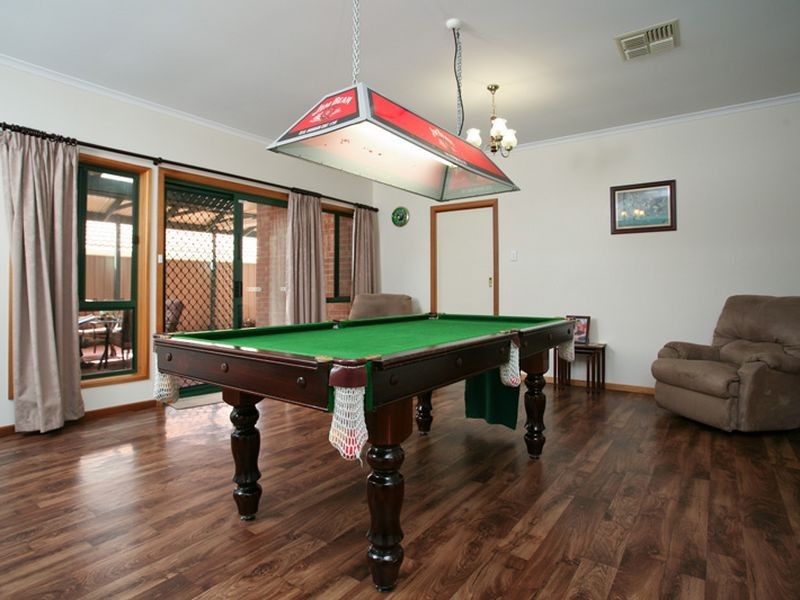 9 Lake Tobin Crescent, Greenwith SA 5125