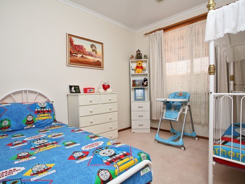 9 Lake Tobin Crescent, Greenwith SA 5125