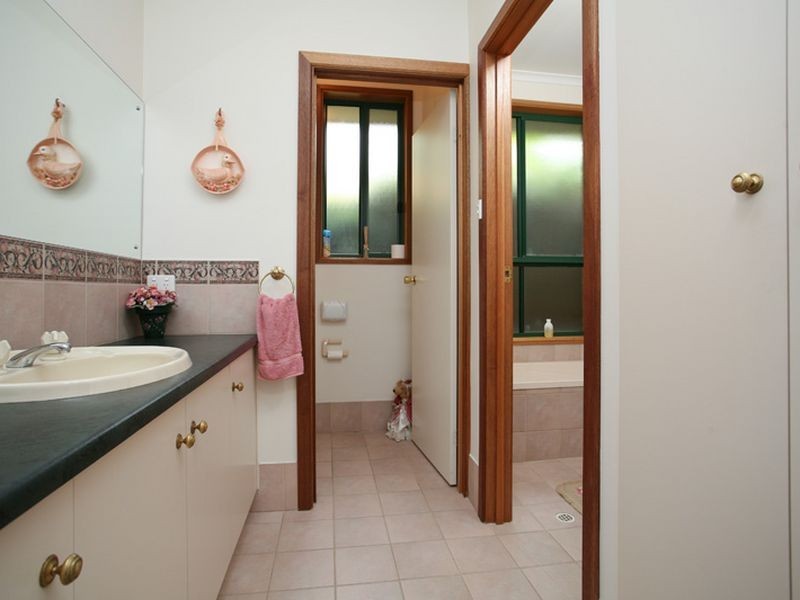 9 Lake Tobin Crescent, Greenwith SA 5125