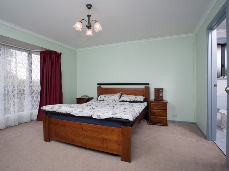 7 Festive Place, Greenwith SA 5125