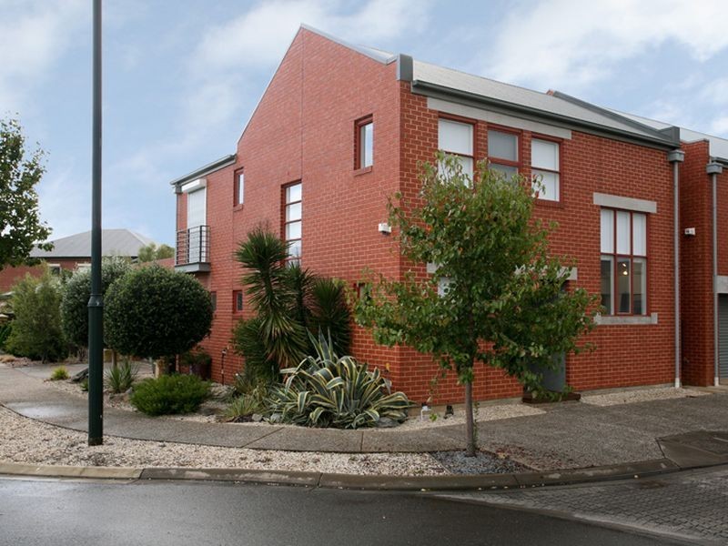 2 Cherry Lane, Mawson Lakes SA 5095