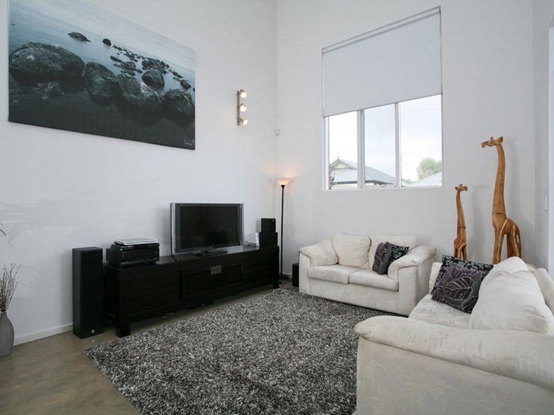 2 Cherry Lane, Mawson Lakes SA 5095