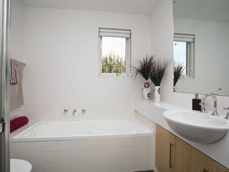 2 Cherry Lane, Mawson Lakes SA 5095