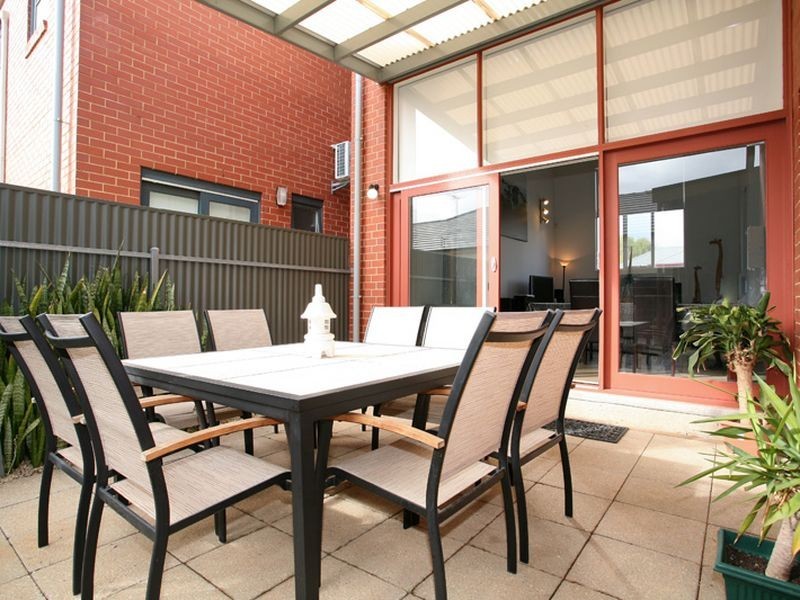 2 Cherry Lane, Mawson Lakes SA 5095