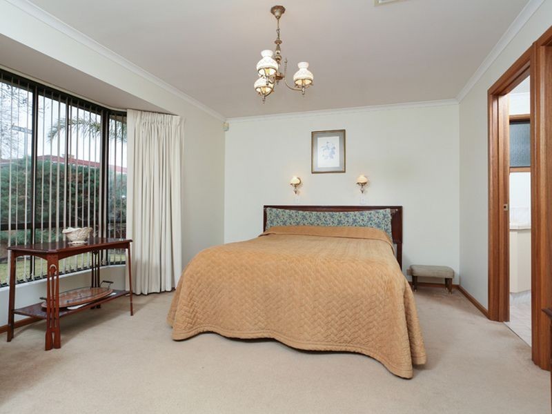 18 John Renwick Place, Modbury Heights SA 5092