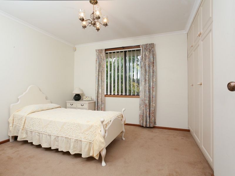18 John Renwick Place, Modbury Heights SA 5092