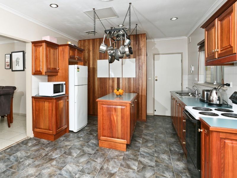 10 Klopper Street, Redwood Park SA 5097