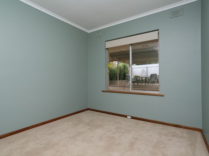 10 Klopper Street, Redwood Park SA 5097