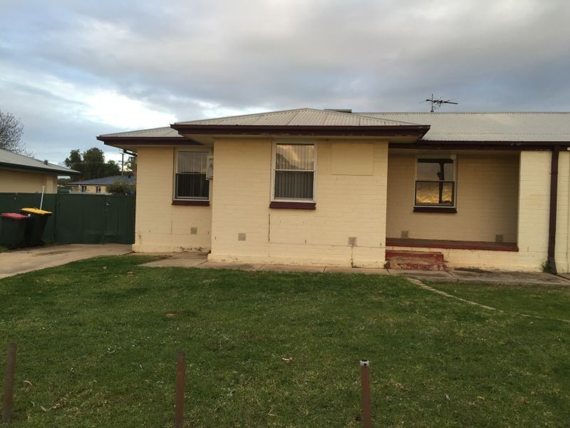 5 Moulds Crescent, Smithfield SA 5114