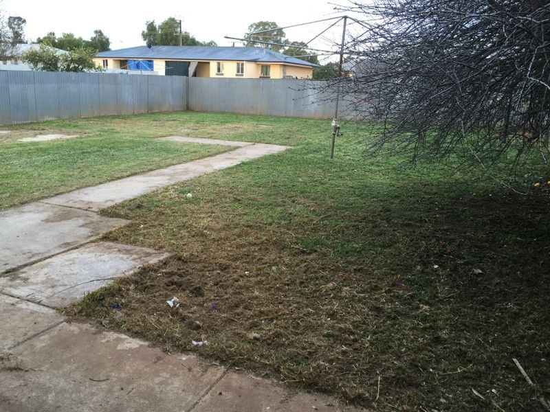 5 Moulds Crescent, Smithfield SA 5114