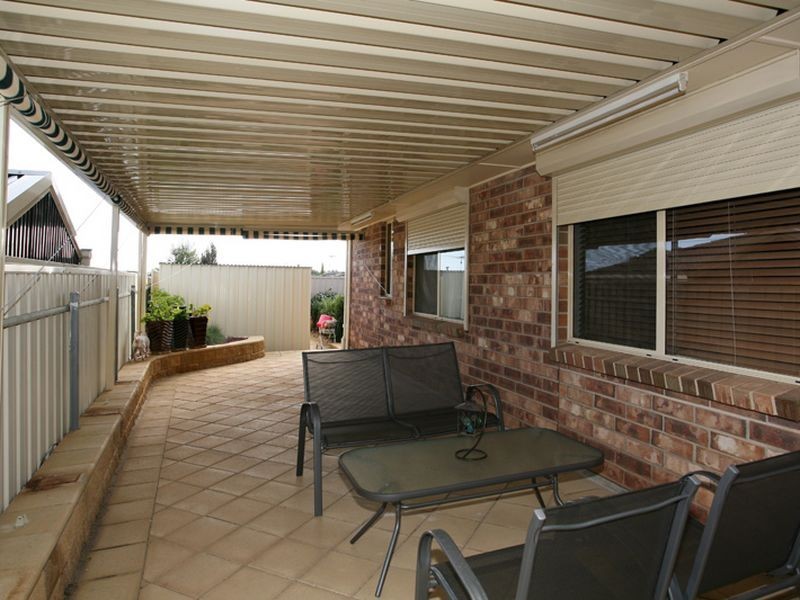22 Grenadier Grove, Gulfview Heights SA 5096