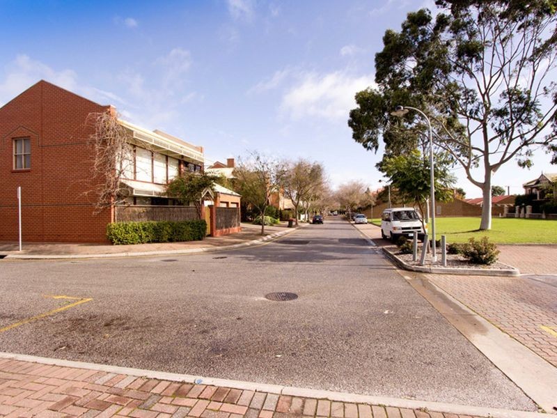 1 Appelbee Crescent, Norwood SA 5067