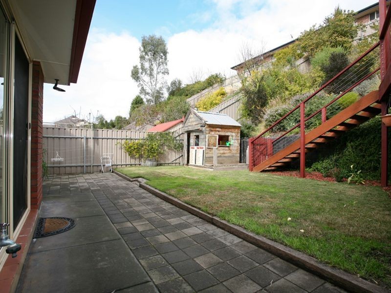 13 Hedgerow Court, Greenwith SA 5125