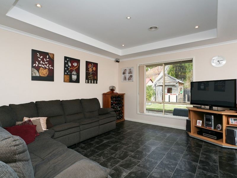 13 Hedgerow Court, Greenwith SA 5125