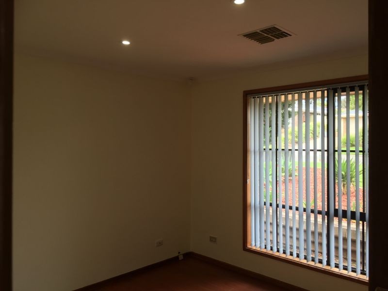 24 Possingham Avenue, Redwood Park SA 5097