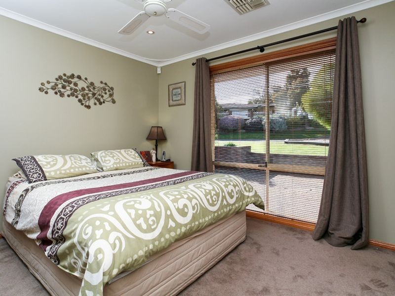 6 Kirrawee Drive, Redwood Park SA 5097